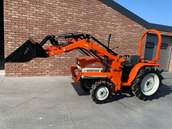Kubota B1600